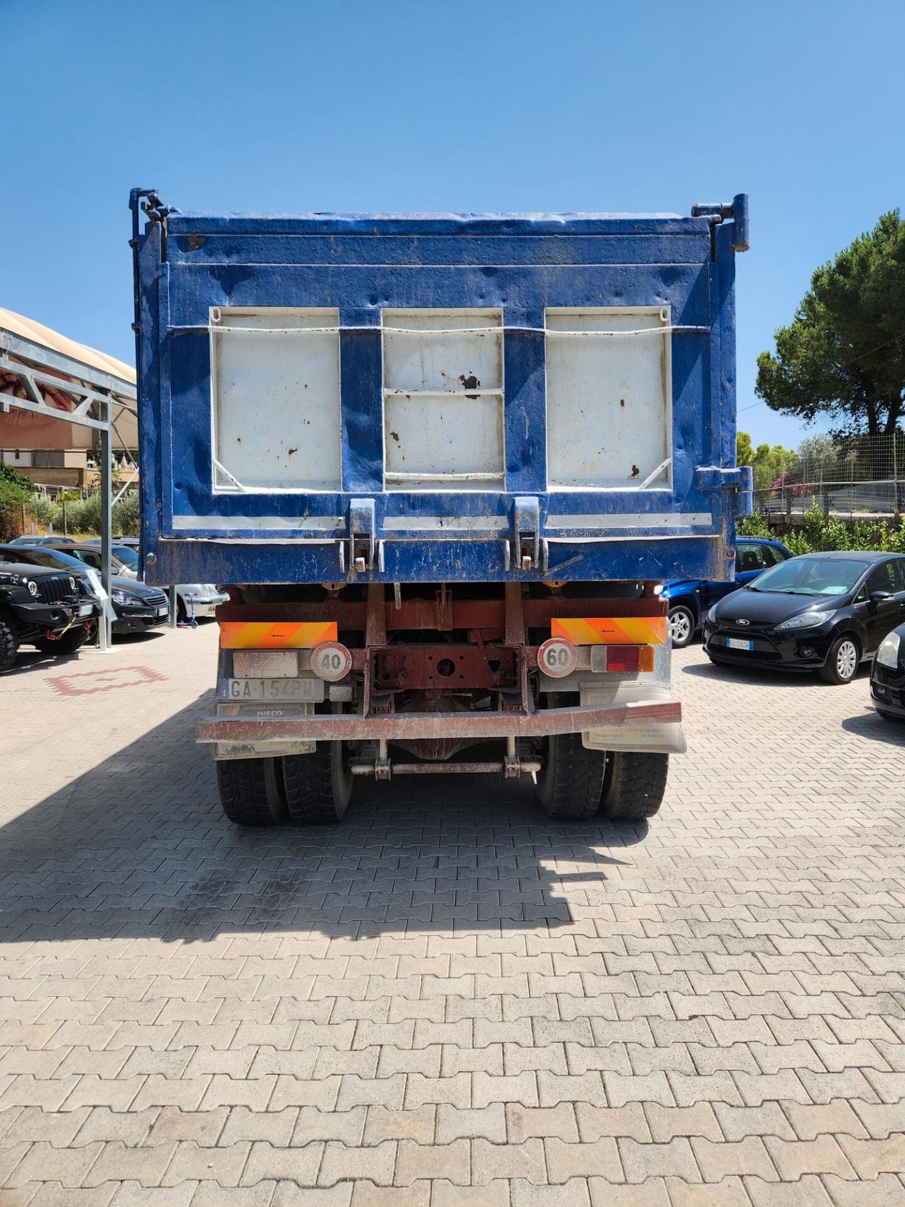 Iveco LKW/TRUCKS 330.30 RIBALTABILE TRILAT