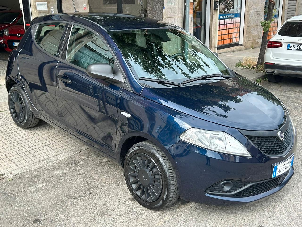 Lancia Ypsilon 1.0 FireFly 5 porte S&S Hybrid Ecochic Gold