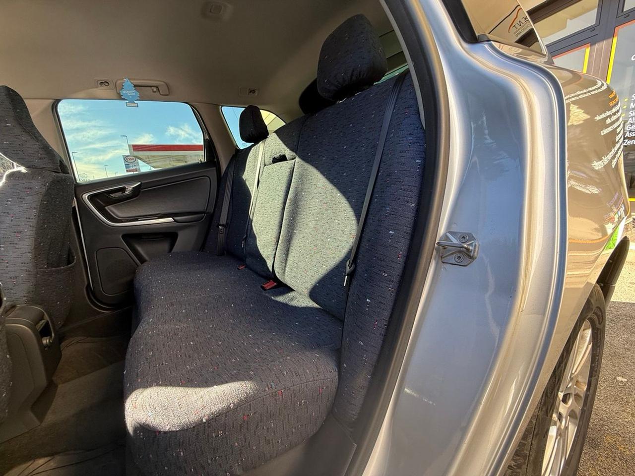 Volvo XC 60 Business 2.0 D4 #8045