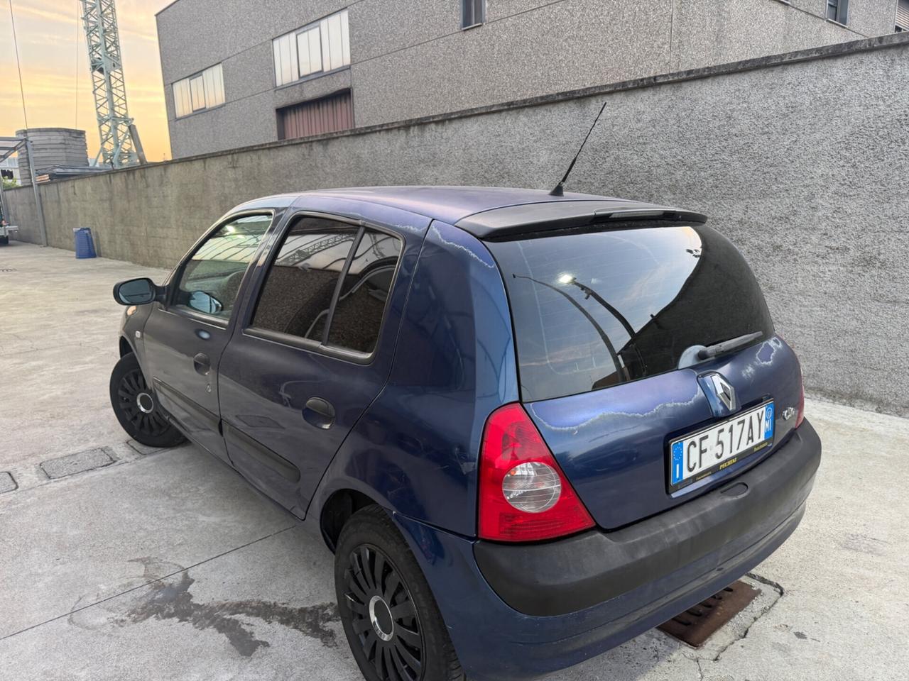 Renault Clio 1.2 benzina 43KW consumi bassi