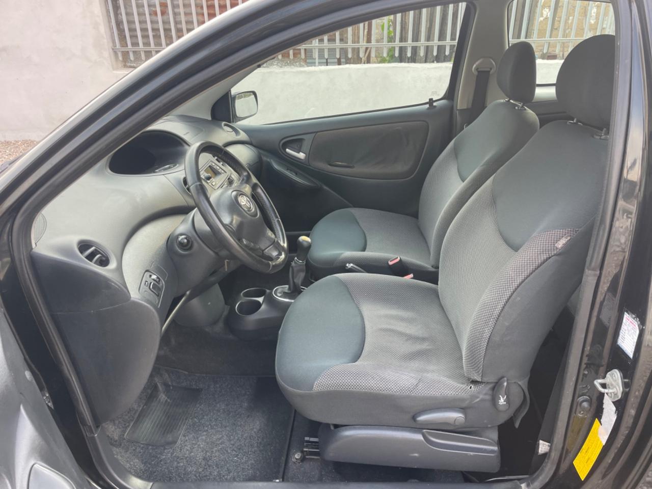 Toyota Yaris 1.0i 16V cat 3 porte Sol Perfetta !