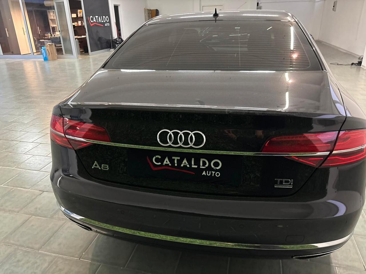 Audi A8 3.0 TDI 258 CV clean diesel quattro tiptronic