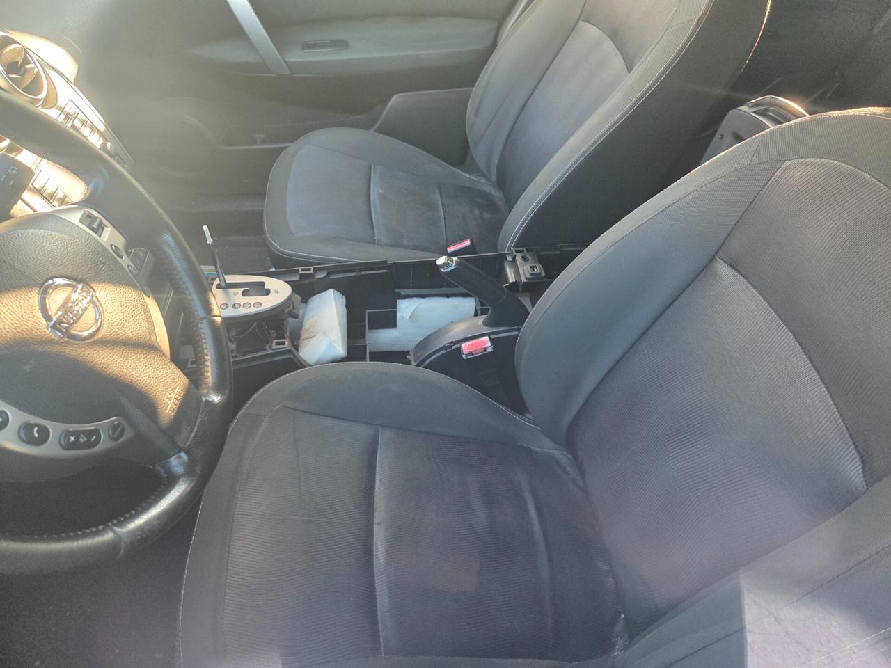 Nissan Qashqai 2.0 dCi DPF n-tec - 2010