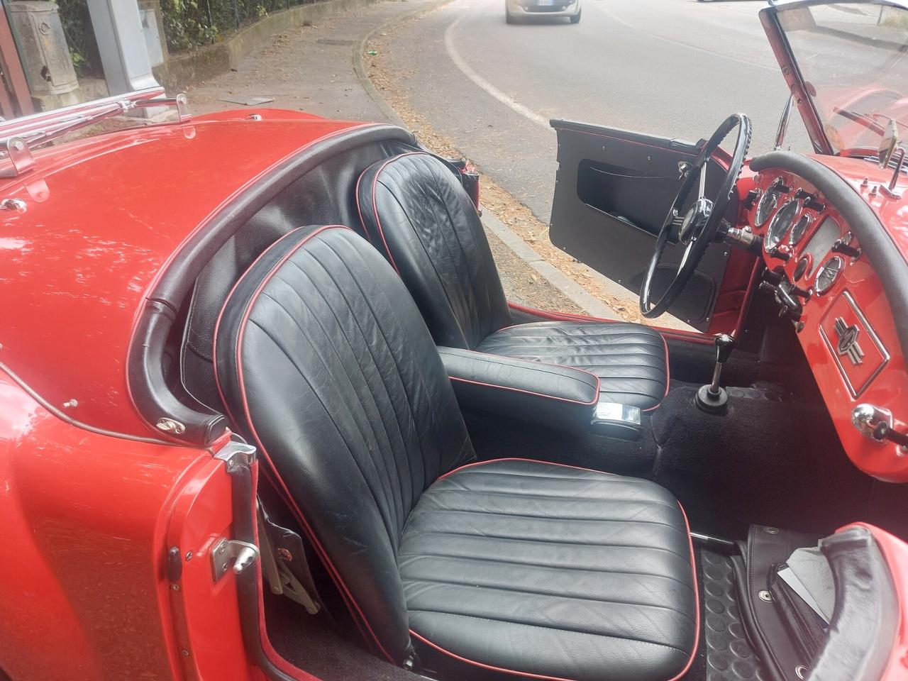 Mg MGA 1500 ASi oro