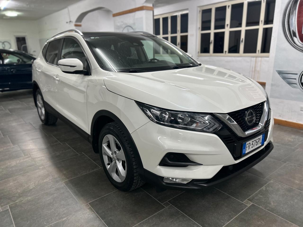 Nissan Qashqai 1.5 dCi N-Connecta - 06/2018