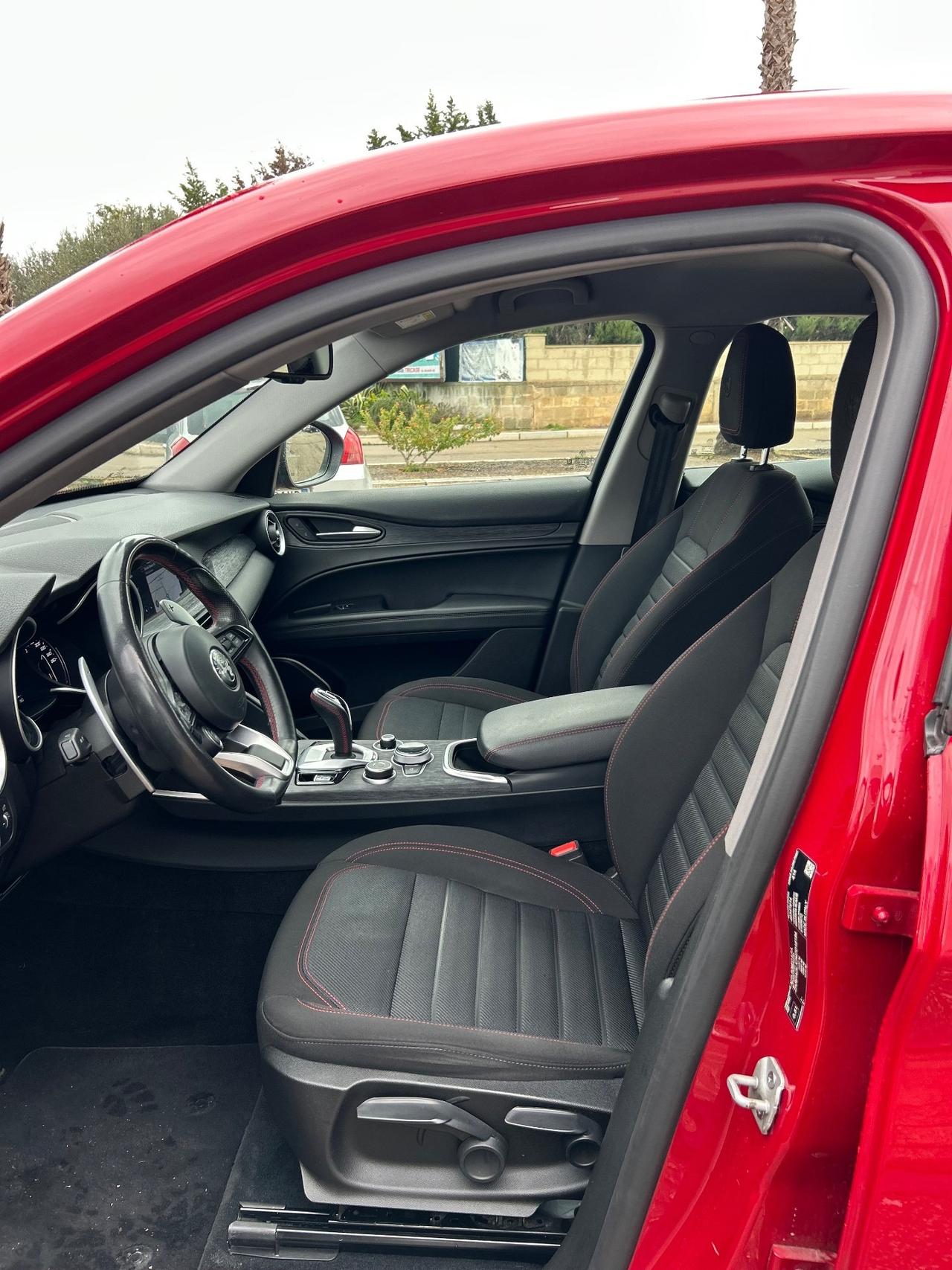 Alfa Romeo Stelvio 2.2 Turbodiesel 160 CV AT8 RWD Business