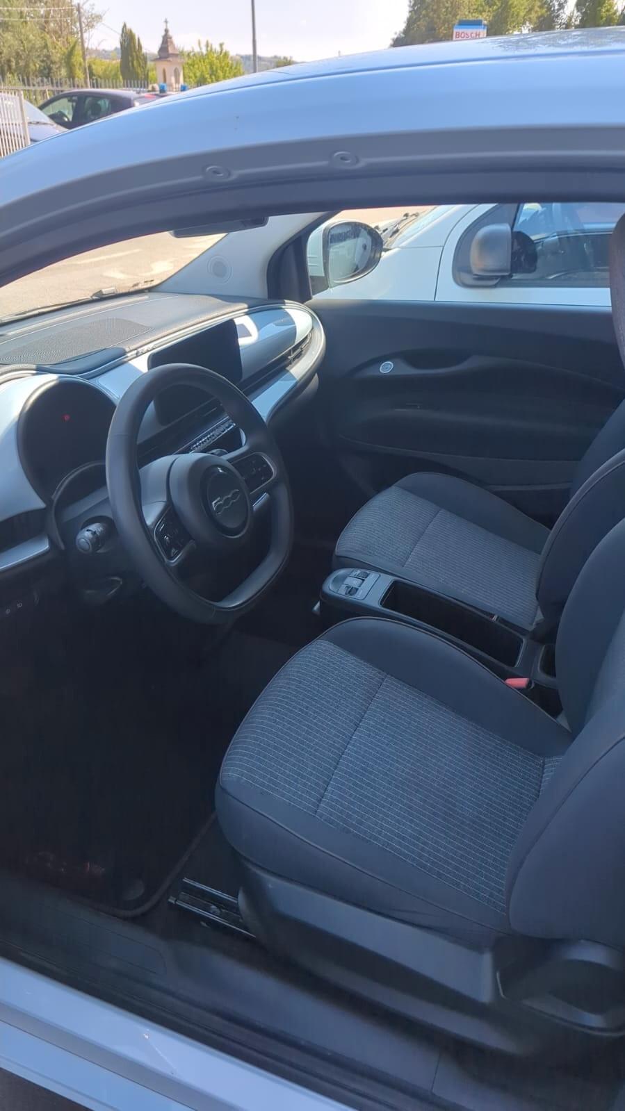 Fiat 500 500e Berlina 42 kWh Passion PACCO BATTERIE NUOVO