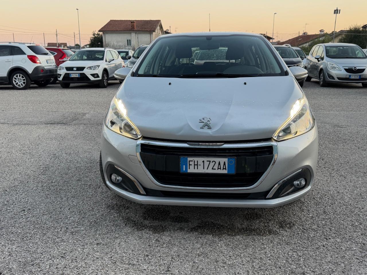 Peugeot 208 PureTech 82 5 porte Allure