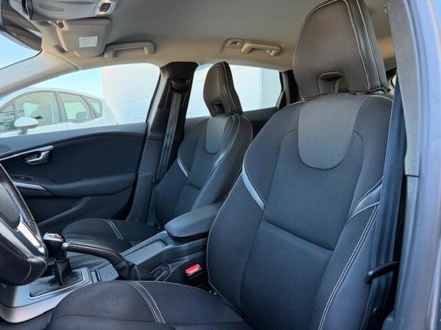 Volvo V40 D2 Business Plus 2019