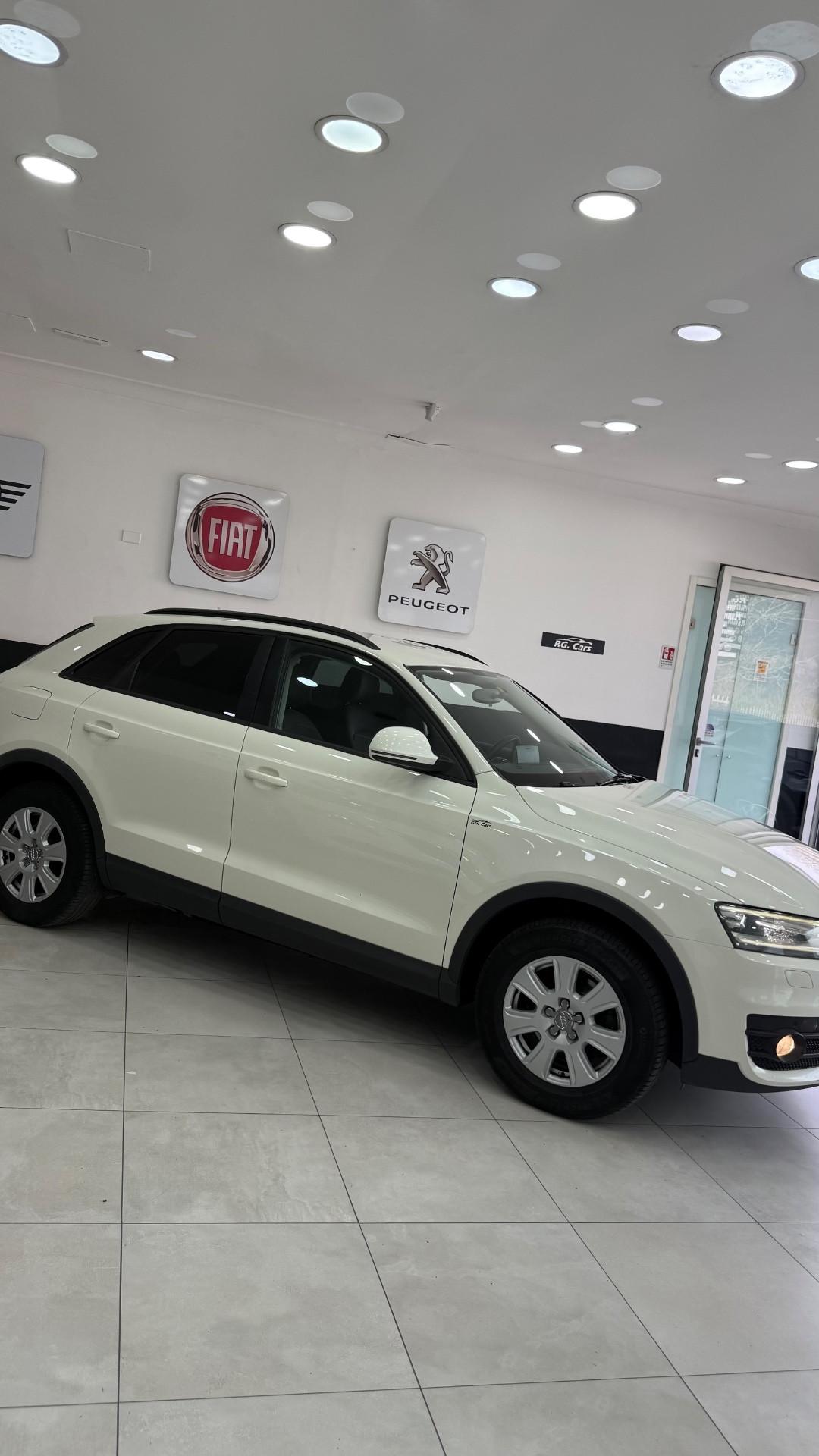 Audi Q3 2.0 TDI GANCIO TRAINO
