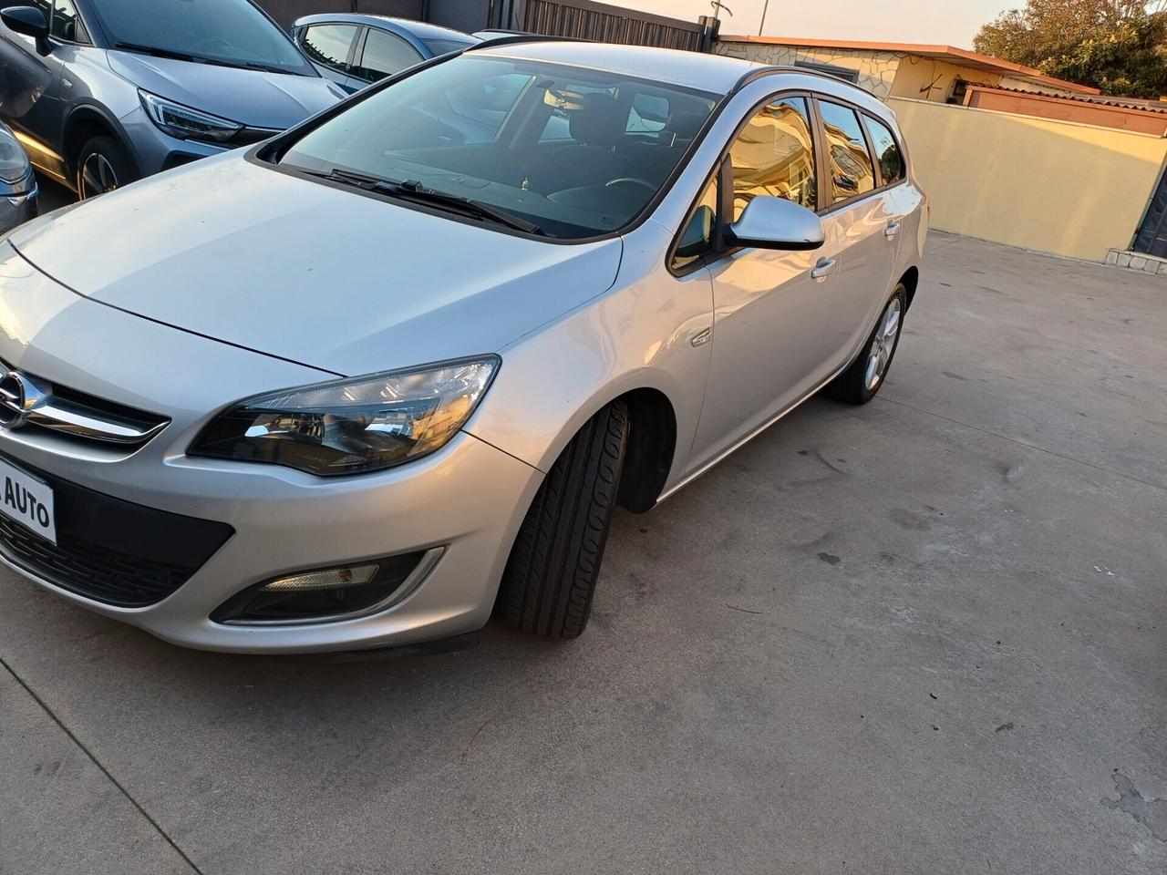 Opel Astra 1.4 Turbo 140CV Sports Tourer GPL Tech Elective