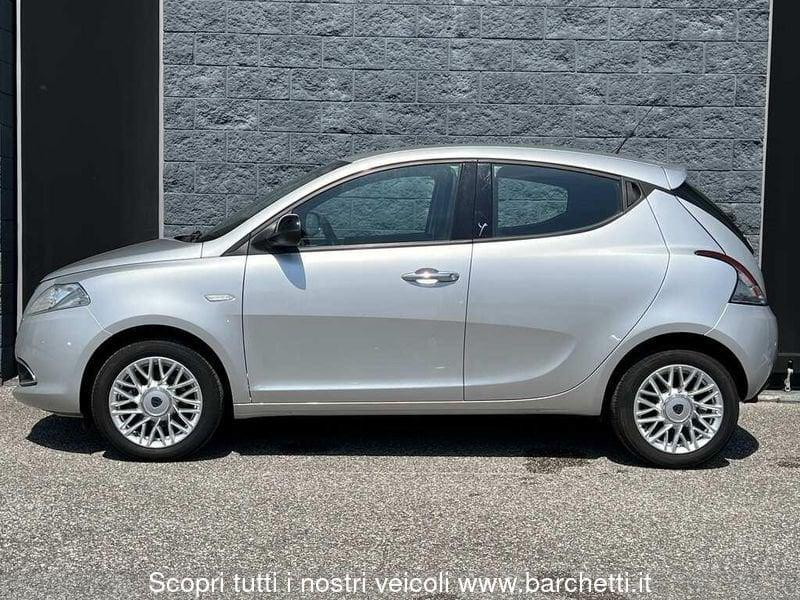 Lancia Ypsilon 1.2 8v Silver c/clima 69cv