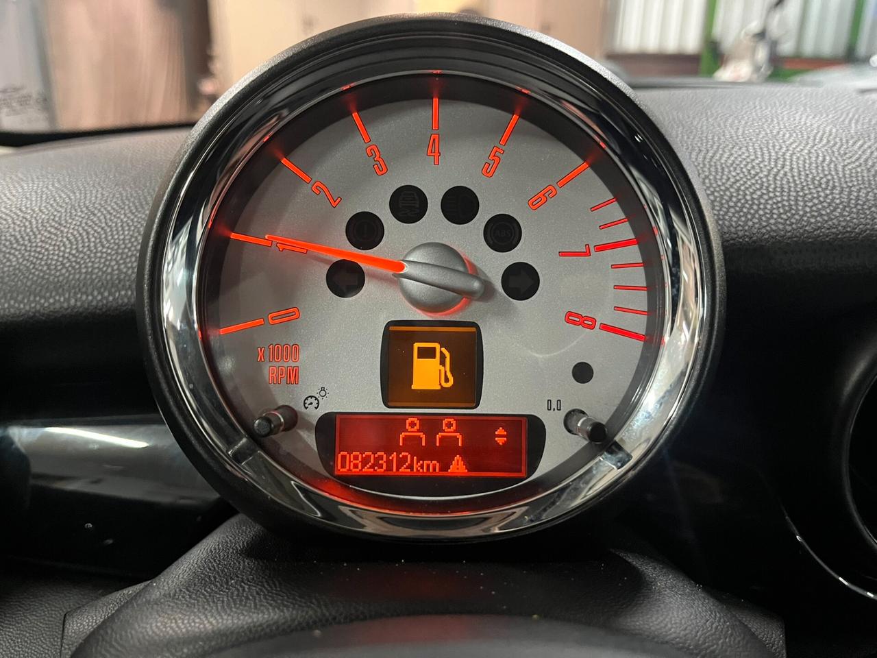 Mini Cooper 1.6 con solo 80mila km