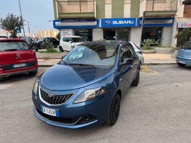 Lancia Ypsilon 1.0 Hybride