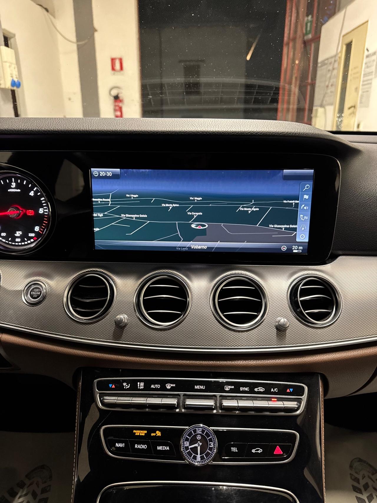 Mercedes-benz E 220 d Auto Premium Plus