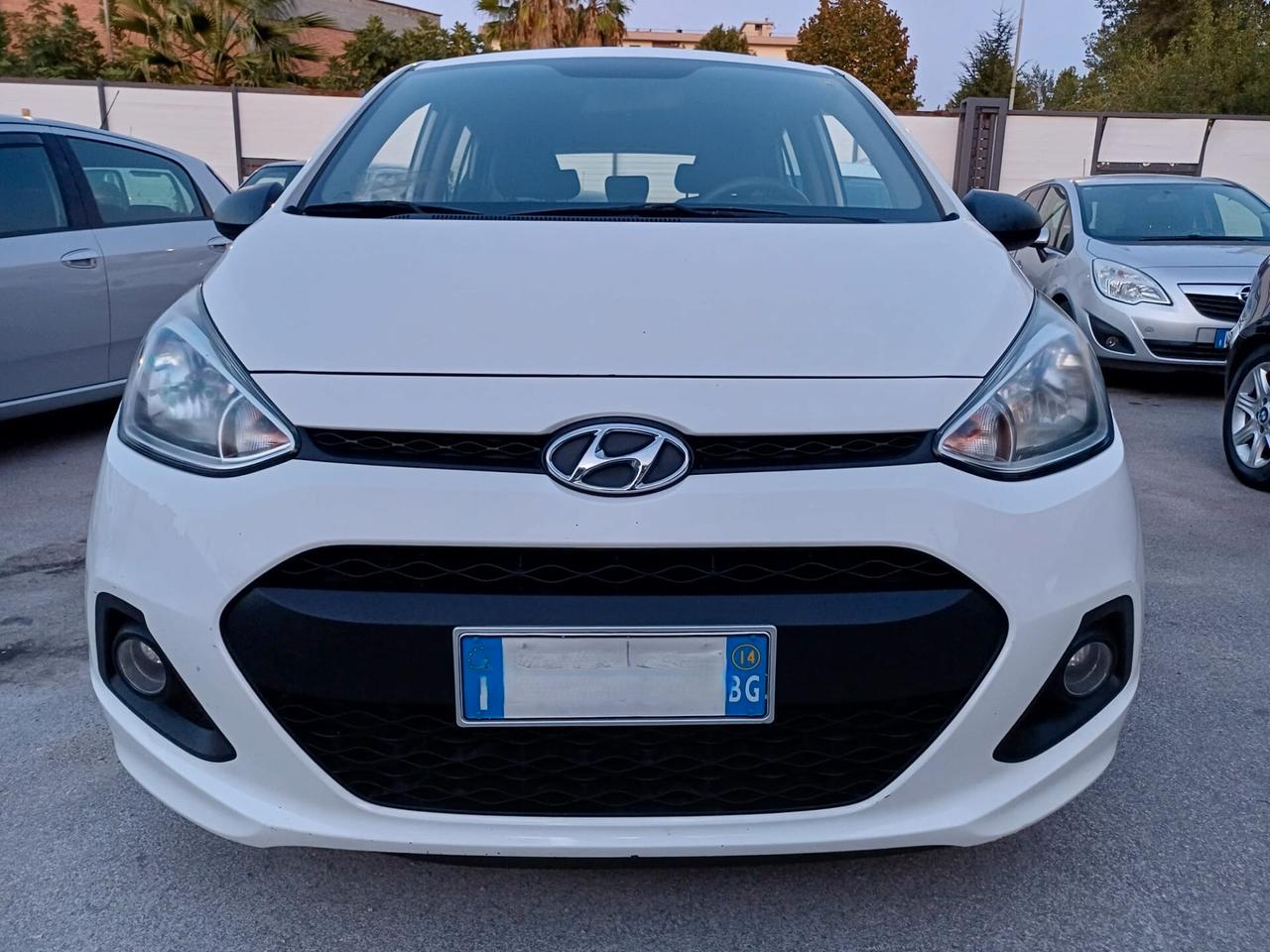 Hyundai i10 GPL DI SERIE PARI AL NUOVO - 2015