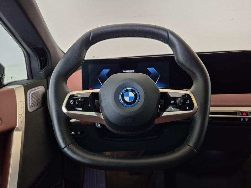 BMW iX BMW i M60