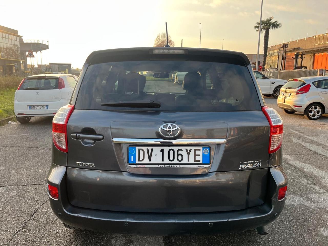 Toyota RAV 4 RAV4 2.2 D-Cat 177 CV Luxury