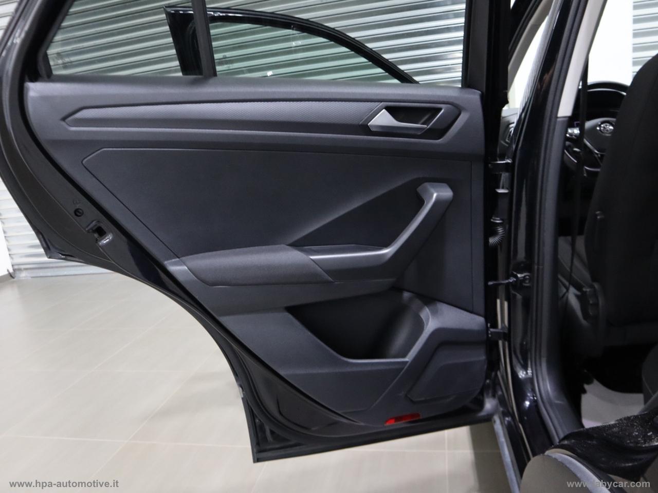 VOLKSWAGEN T-Roc 1.6 TDI NAVI FULL LED