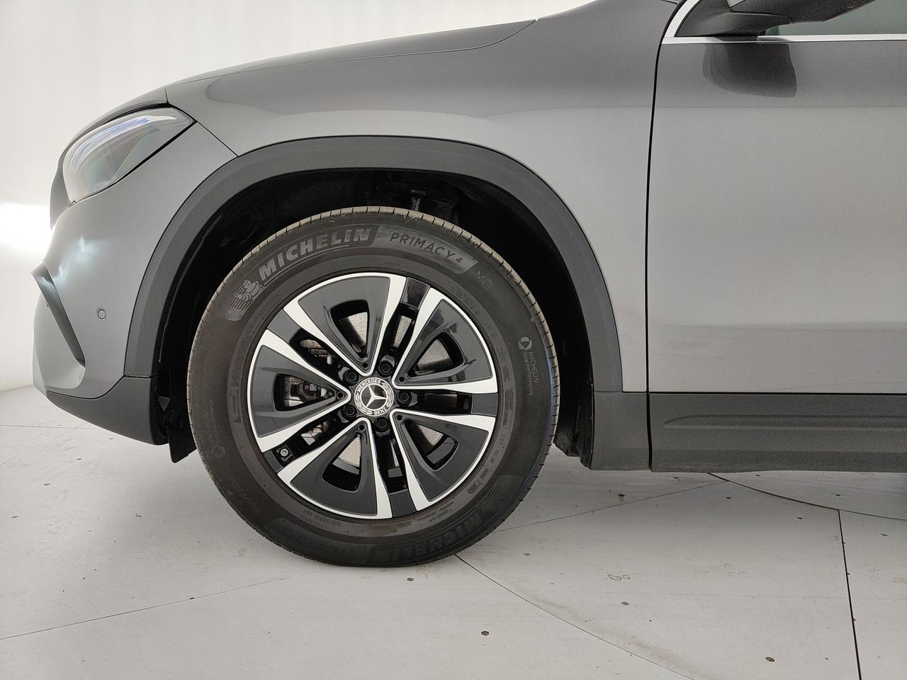 Mercedes-Benz GLA 180 d Advanced auto