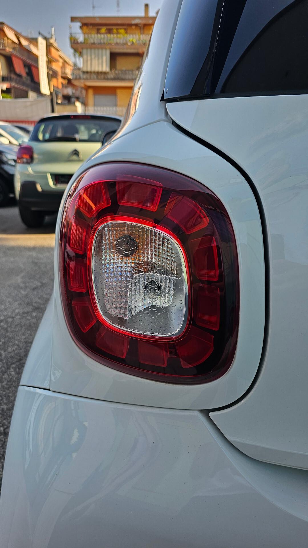 Smart ForFour 70 1.0 Passion UNIPRO' TAGL CERT LED SENSORI