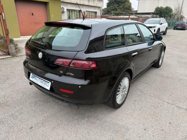 ALFA ROMEO 159 1.9 JTDm 16V Sportwagon Distinctive