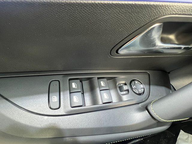 PEUGEOT 2008 Hybrid 145 e-DCS6 GT tua da ?299,00 mensili