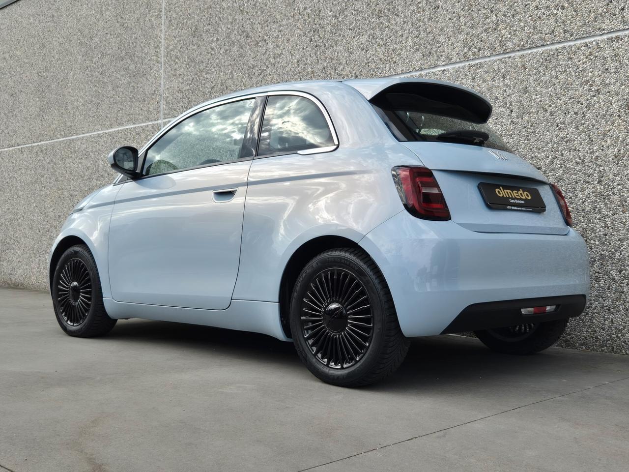 Fiat 500 500e Berlina 42 kWh La Prima