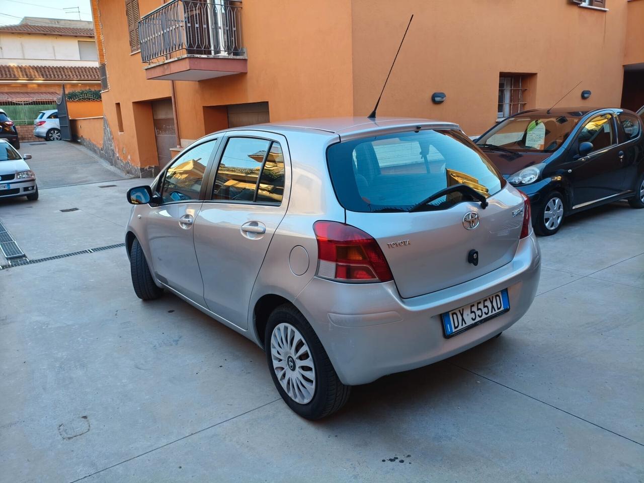 Toyota Yaris 1.3 - 5 porte
