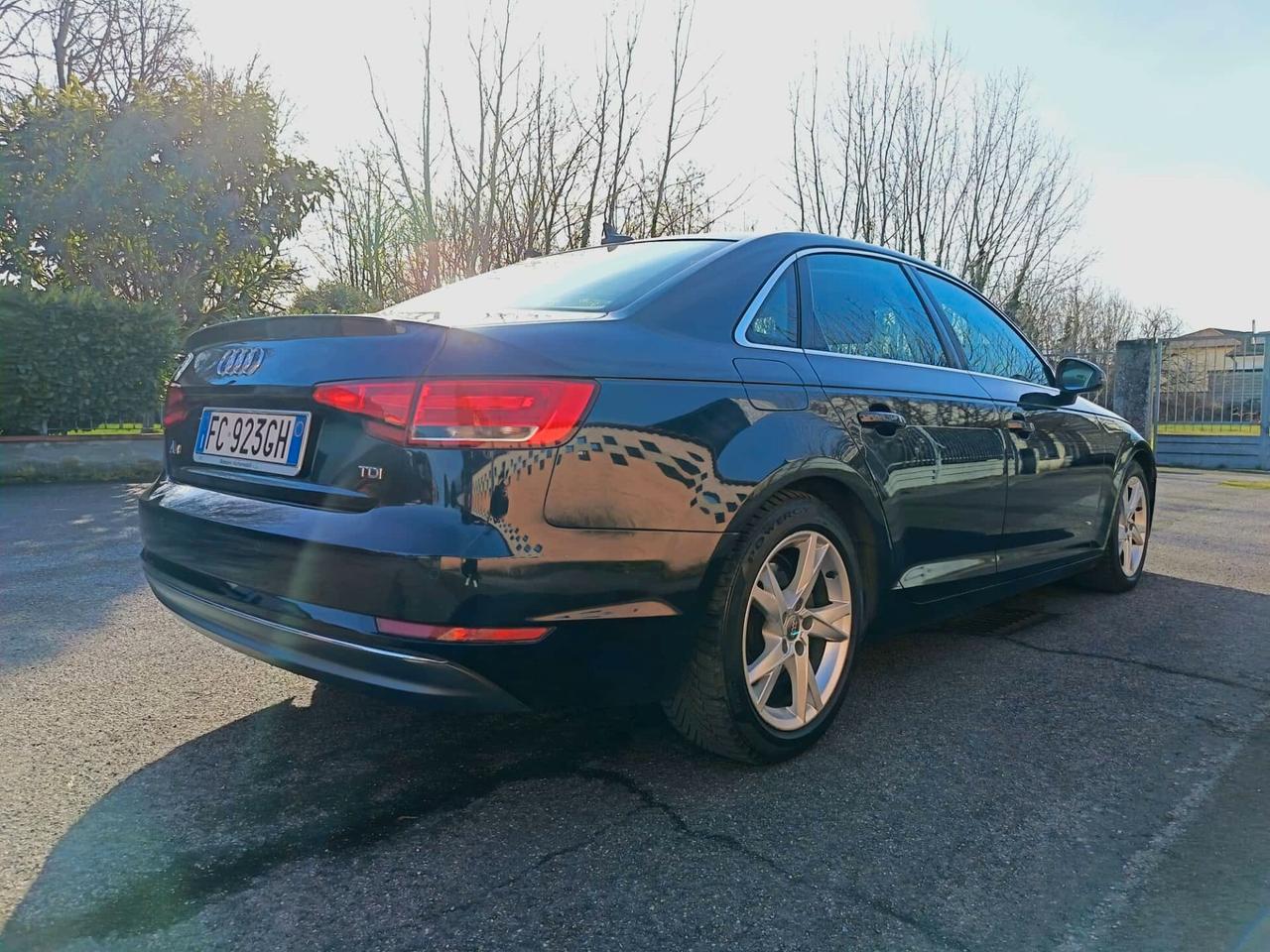 Audi A4 2.0 TDI ultra 136CV Business
