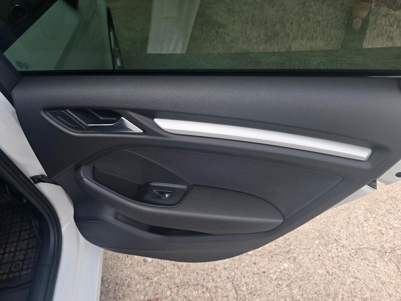 Audi A3 Sedan 1.6 TDI 116 CV S tronic Business