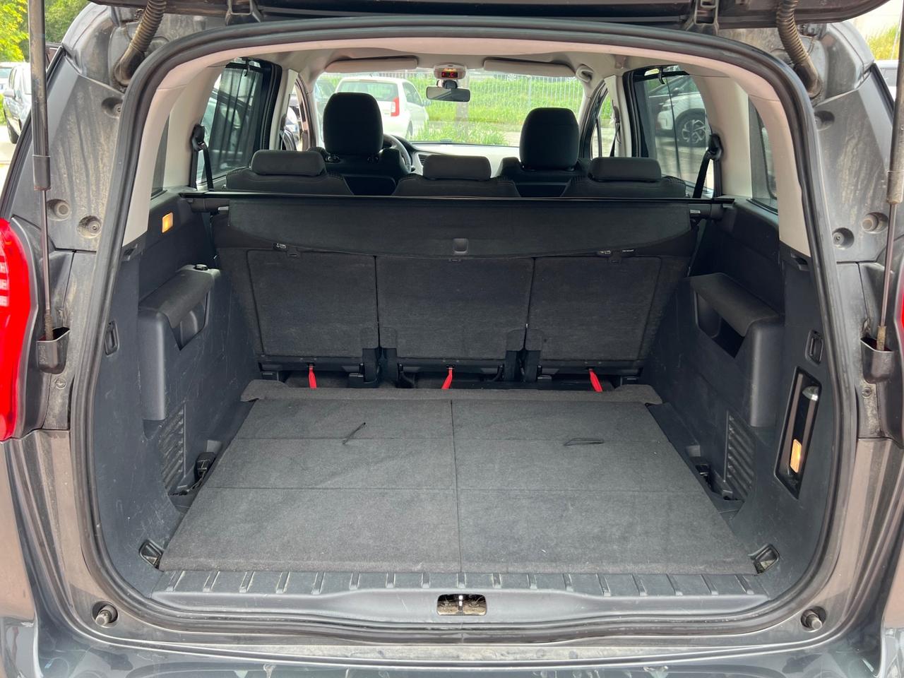 Peugeot 5008 1.6 HDi 112CV Active
