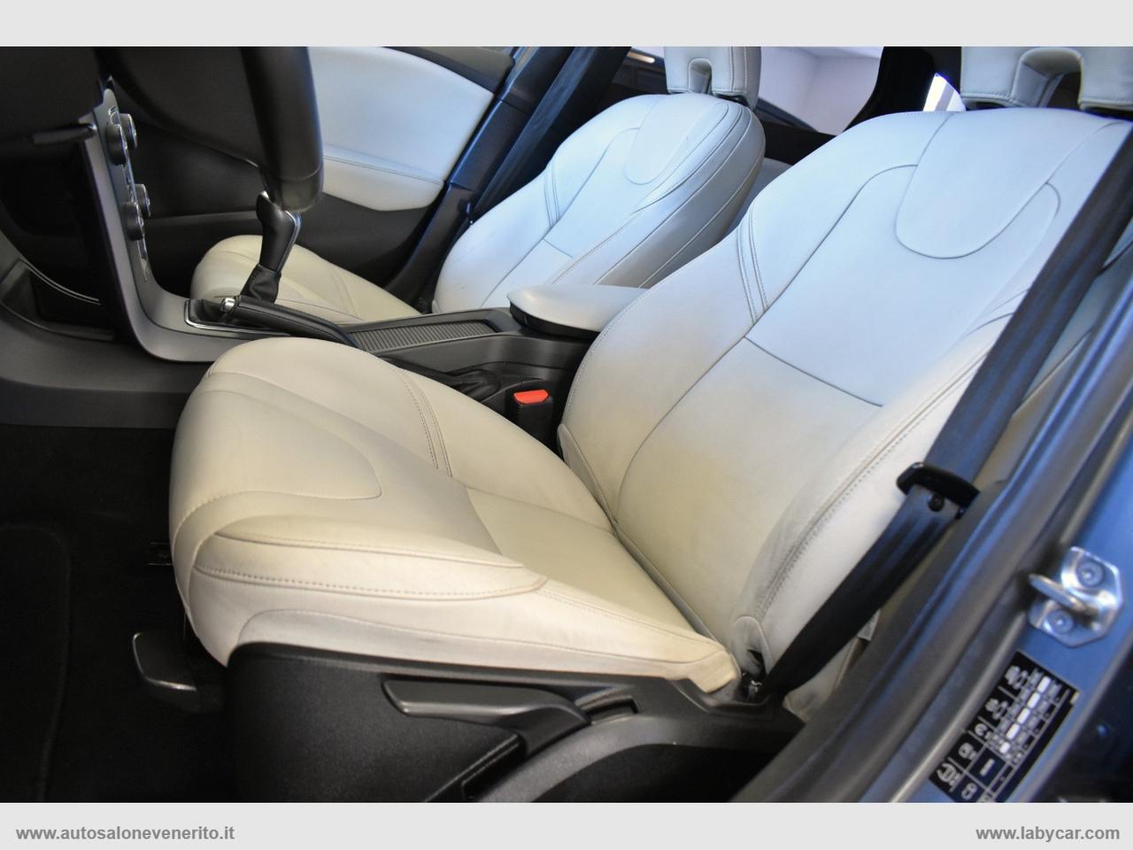 VOLVO V40 D2 1.6 Summum