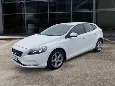 VOLVO V40 D2 1.6 DIESEL 115 CV Momentum