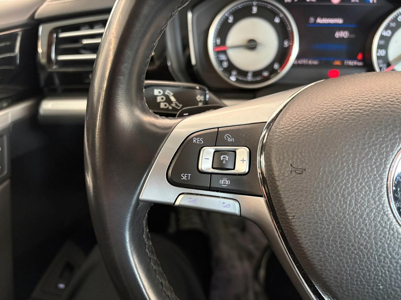 VOLKSWAGEN Touareg 3.0 V6 TDI 286 CV SCR Style