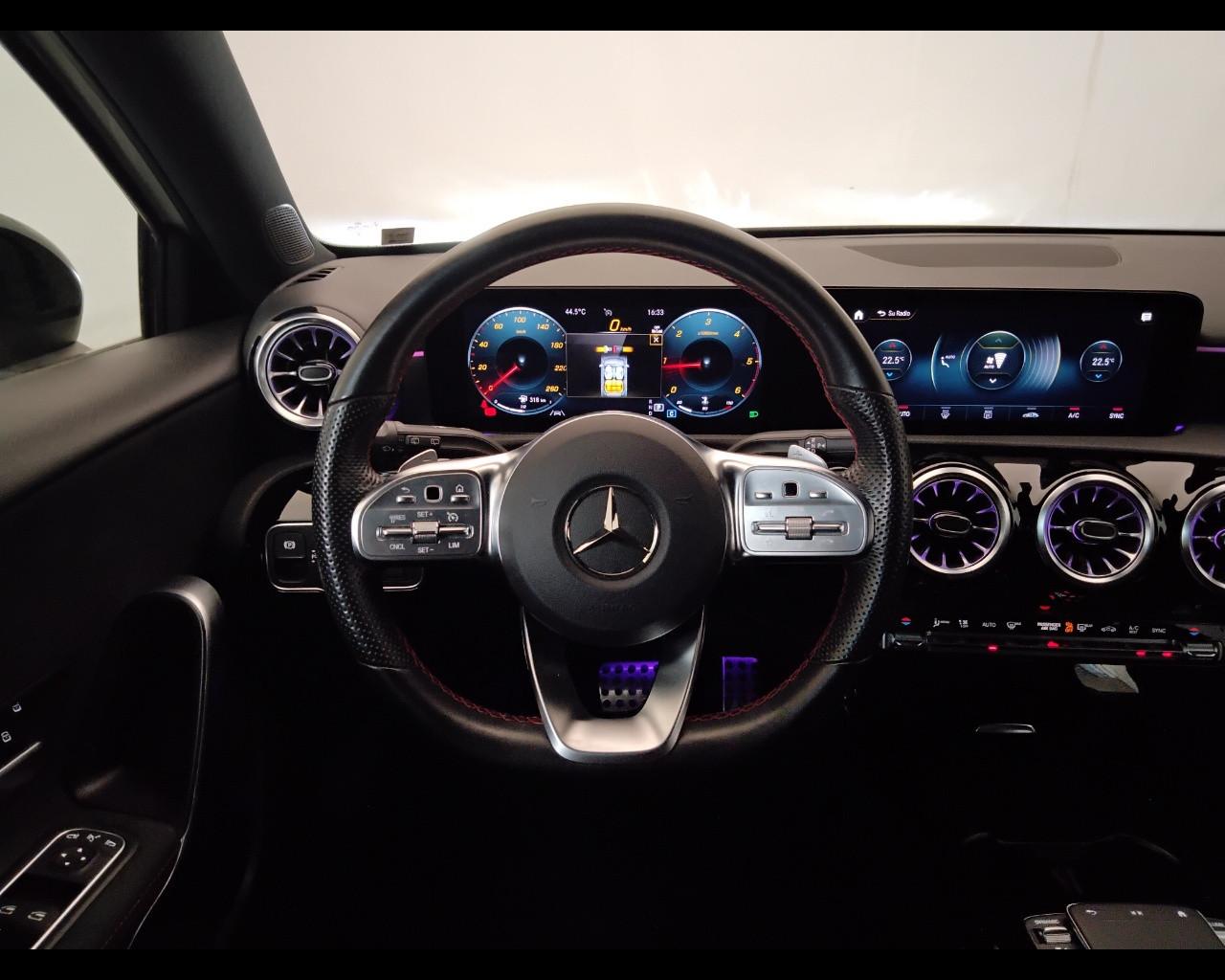 Mercedes-Benz Classe A - W177 2018 - A 180 d Premium auto