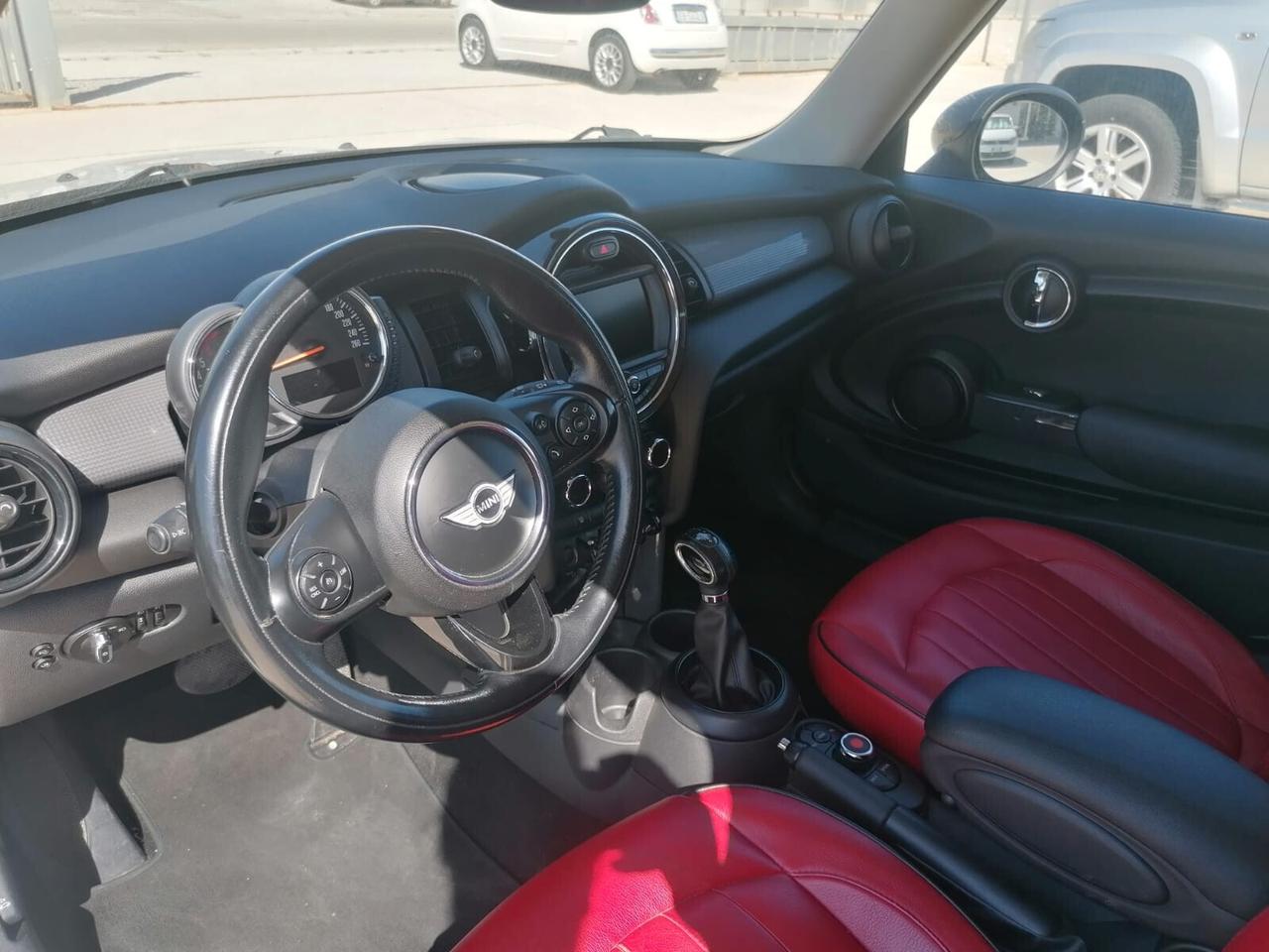 Mini Cooper Mini 1.5 Automatica