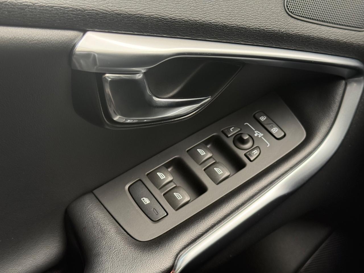 Volvo V40 D2 Ocean Race -1.6 Diesel