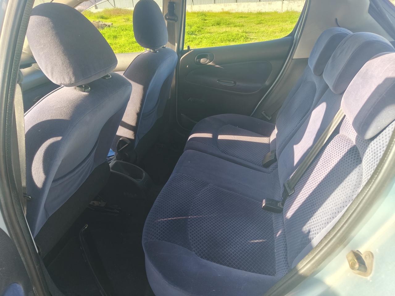 Peugeot 206 1.4 16V 5p. XT NEOPATENTATI