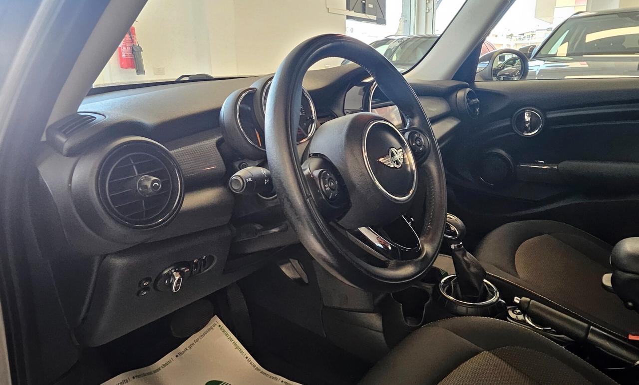 Mini Mini 1.5 Cooper D 5 porte
