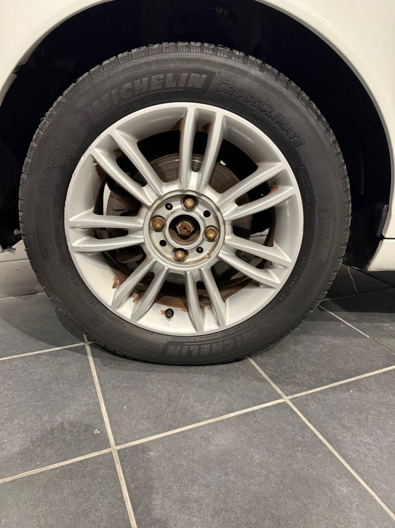 Lancia Ypsilon 1.4 -GPL -NEOPATENTATI