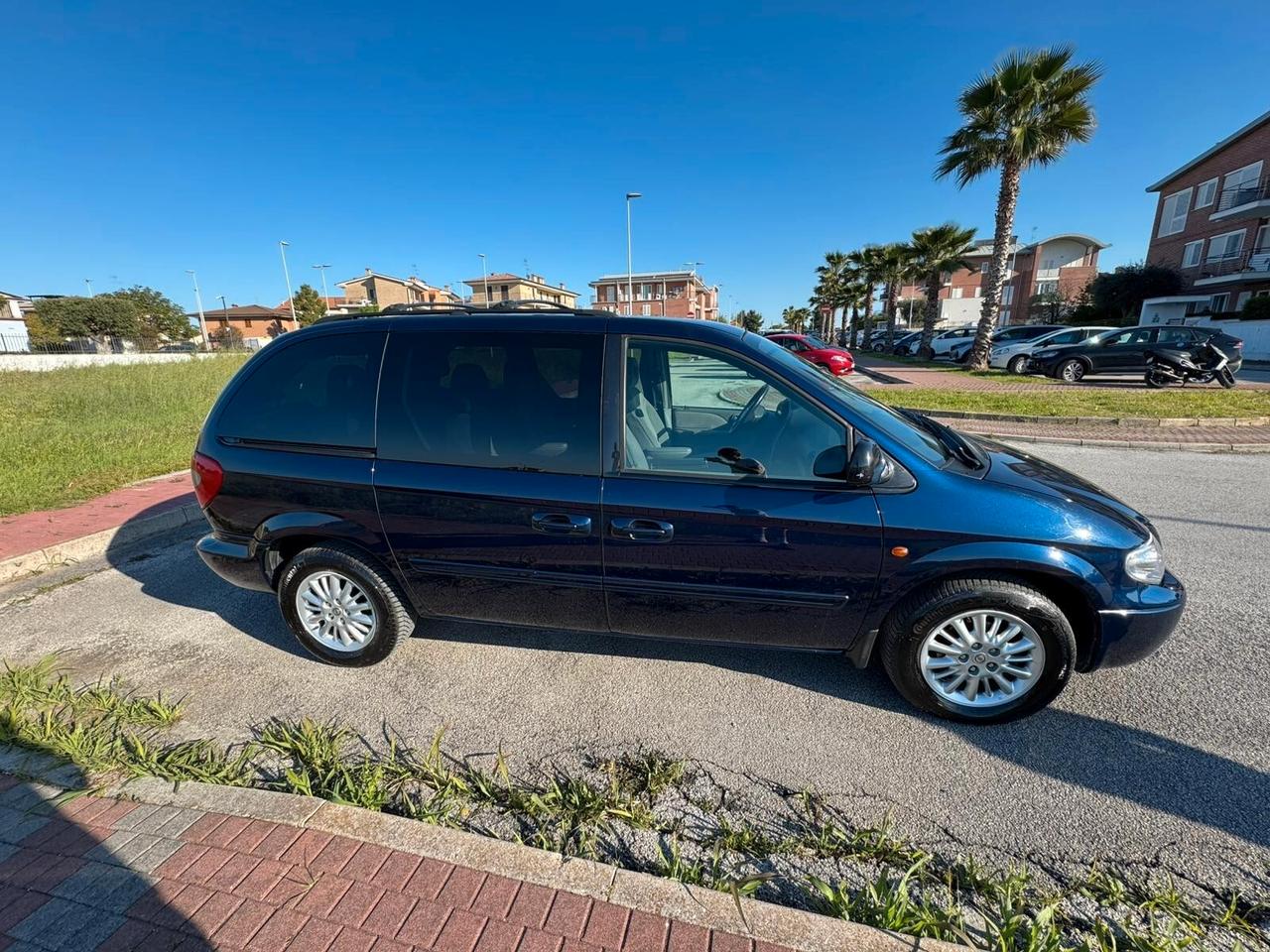 Chrysler Voyager 2.8 CRD cat LX Leather Auto