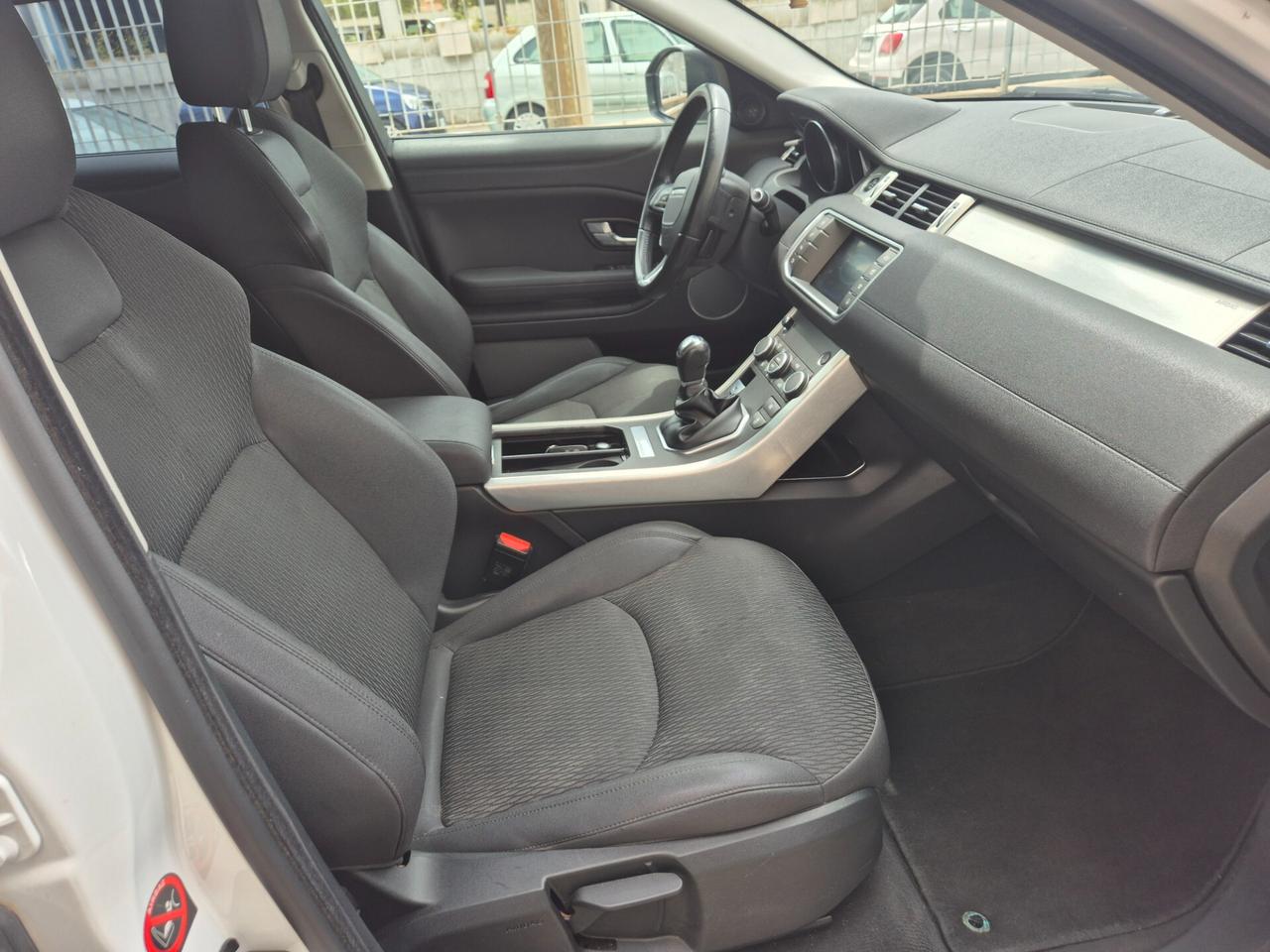 Land Rover Range Rover Evoque 2.0 TD4 150 CV 5p. Pure