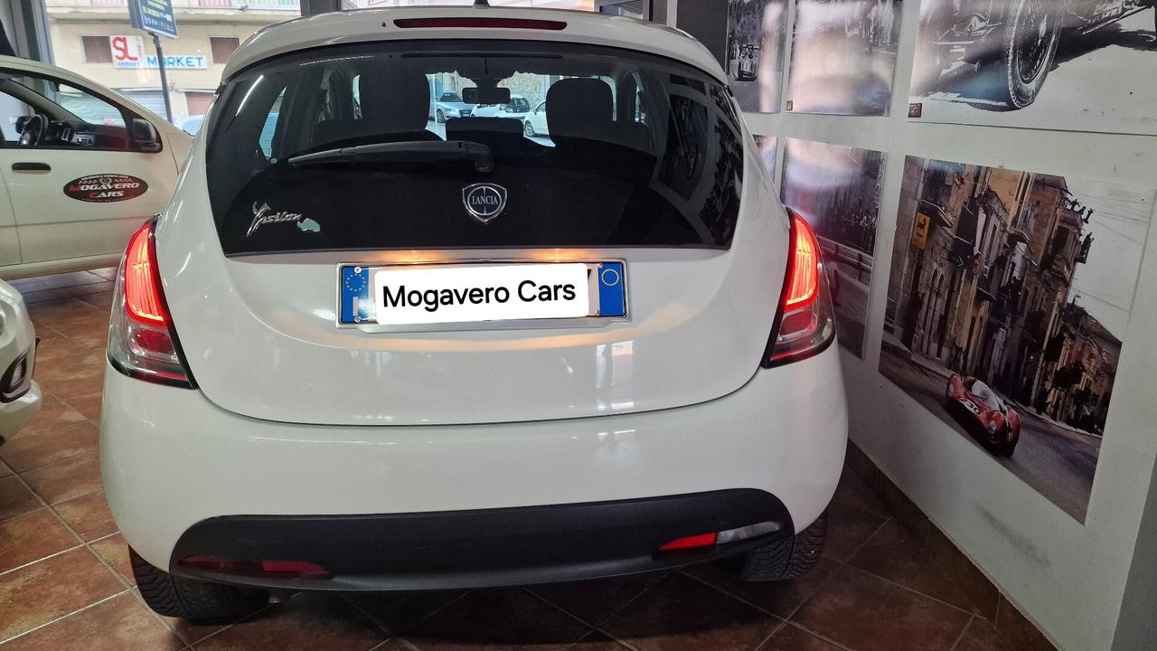 Lancia Ypsilon 1.2 69 CV 5 porte Gold