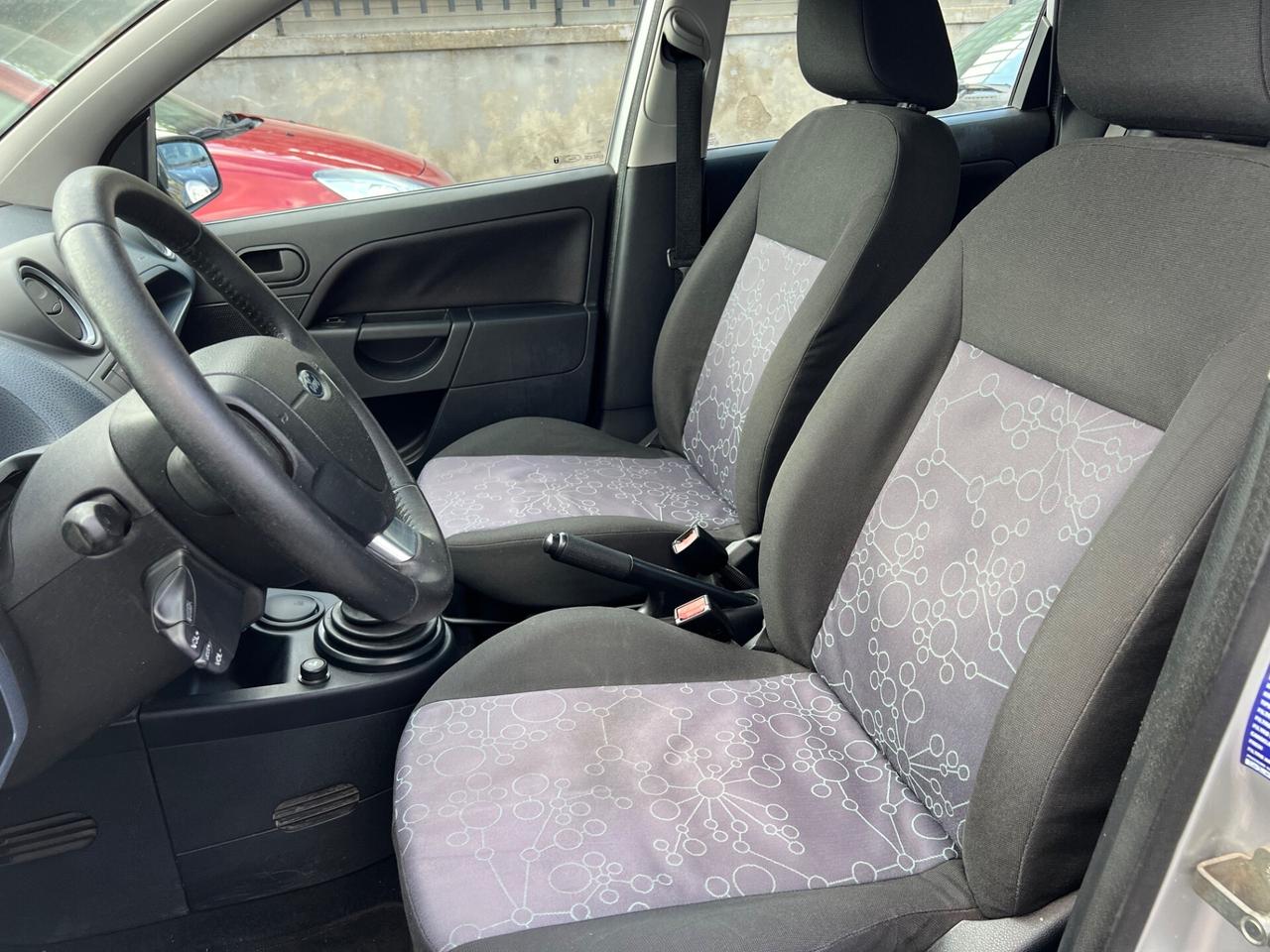 Ford Fiesta 1.2 16V 5p. Ghia