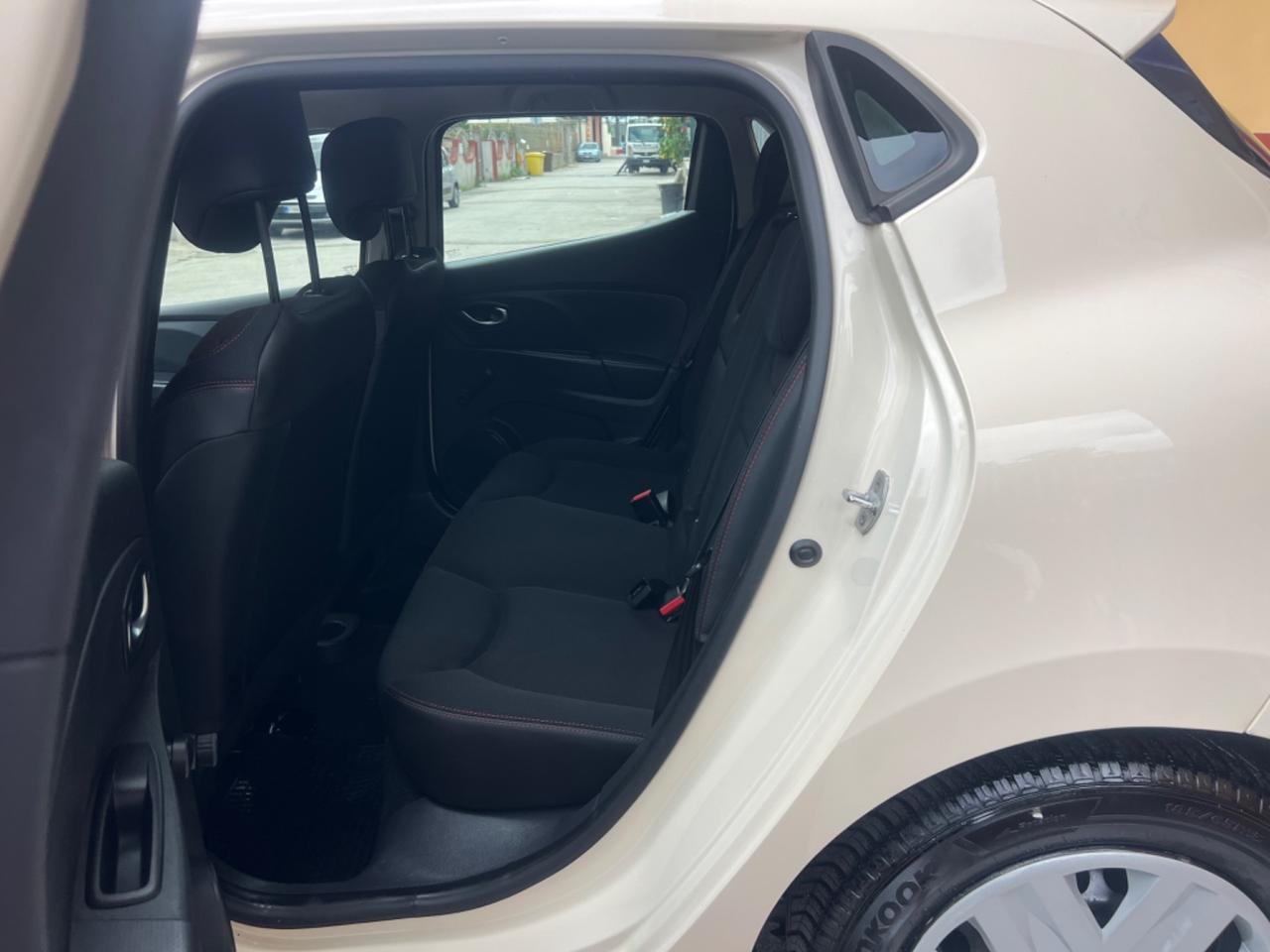 Renault Clio dCi 8V 75 CV Start&Stop 5 porte Energy Duel
