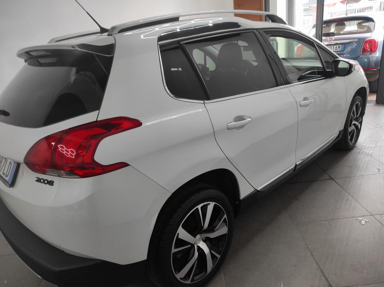 Peugeot 2008 BlueHDi TettoPa SensNavLegaPelle