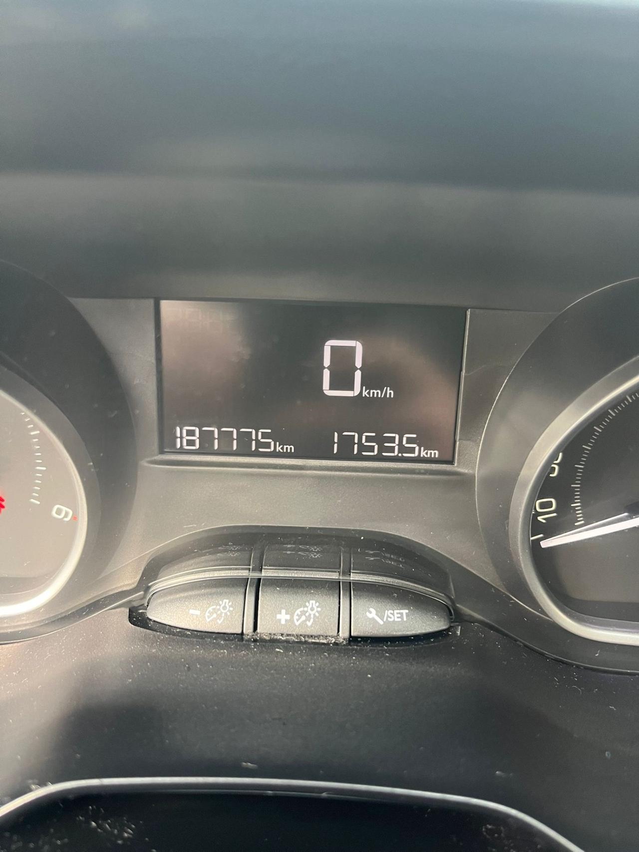 Peugeot 208 1.6 Diesel / Neopatentati / Euro 6