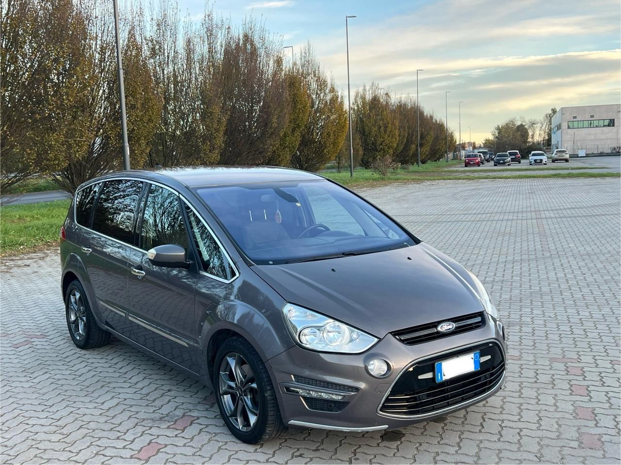 Ford S-Max 2.0 TDCi 163CV Powershift 7 posti Business Nav