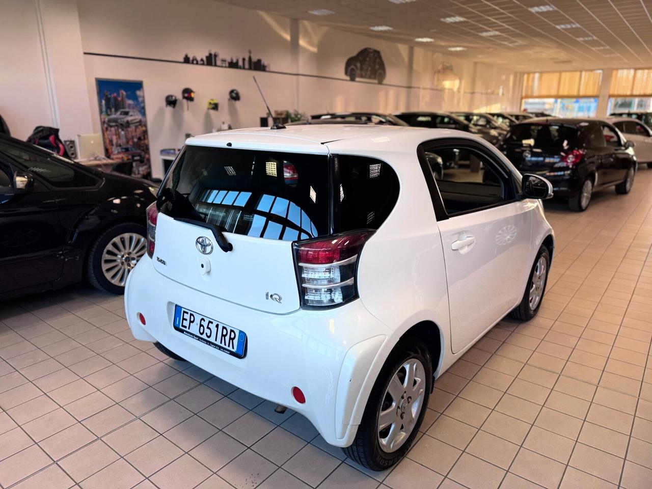 Toyota iQ 1.0 CVT Active